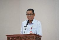 Staf Ahli Gubernur Bidang Ekonomi, Keuangan, dan Pembangunan Yuas Elko membuka Sosialisasi Kajian Risiko Bencana dan Perhitungan Indeks Ketahanan Daerah (IKD) Provinsi Kalimantan Tengah Tahun 2026 di Aula Kantor BPB-PK Provinsi Kalimantan Tengah, Rabu (1/7/26).