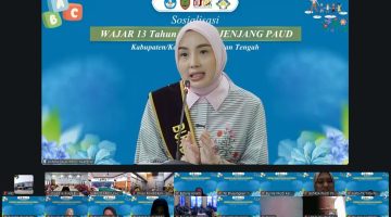 Bunda PAUD Provinsi Kalimantan Tengah, Aisyah Thisia Agustiar Sabran, menyampaikan arahan sekaligus membuka Sosialisasi Wajib Belajar 13 Tahun dan Masa Pengenalan Lingkungan Sekolah (MPLS) Jenjang PAUD secara daring, Senin (6/7/26).