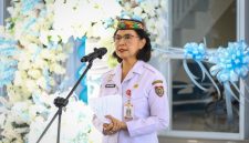 Pj. Sekretaris Daerah Provinsi Kalimantan Tengah Linae Victoria Aden mewakili Gubernur Kalimantan Tengah menyampaikan sambutan meresmikan Gedung Rehabilitasi NAPZA Terpadu RSJ Kalawa Atei di Desa Bukit Rawi, Kabupaten Pulang Pisau, sebagai upaya memperkuat layanan rehabilitasi dan kesehatan jiwa di Kalimantan Tengah. Rabu (15/7/26), 