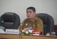 Asisten Perekonomian dan Pembangunan Setda Provinsi Kalimantan Tengah Anang Dirjo mengikuti Rapat Koordinasi Pengendalian Inflasi Tahun 2026 dan Evaluasi Dukungan Pemerintah Daerah terhadap Program 3 Juta Rumah secara virtual di Kantor Gubernur Kalimantan Tengah. Rakor membahas strategi menjaga stabilitas harga pangan, pengendalian inflasi, dan penguatan ketahanan pangan nasional. Senin, (20/7/26)