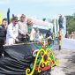 Gubernur Kalimantan Tengah Agustiar Sabran saat melakukan pemotongan tali  tiang perdana pembangunan Huma Betang di Palangka Raya. Pembangunan ini menjadi simbol komitmen Pemerintah Provinsi Kalimantan Tengah dalam melestarikan budaya Dayak, memperkuat persatuan, serta menghadirkan ikon budaya bertaraf nasional dan internasional. Rabu (23/7/26).