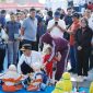Gubernur Kalimantan Tengah Agustiar Sabran bersama Ketua Tim Penggerak PKK Provinsi Kalimantan Tengah, Aisyah Thisia Agustiar Sabran menghadiri Puncak Peringatan Hari Anak Nasional ke-42 dan Hari Keluarga Nasional ke-33 Tahun 2026 di Bundaran Besar Talawang, Palangka Raya. Momentum ini menjadi wujud komitmen Pemerintah Provinsi Kalimantan Tengah dalam memperkuat perlindungan hak anak, meningkatkan ketahanan keluarga, serta menyiapkan Generasi Emas Indonesia 2045 melalui lingkungan yang aman, sehat, dan penuh kasih sayang. Minggu,(26/7/26).