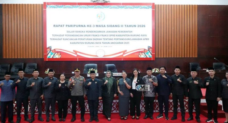 Kebersamaan Pemkab Mutra dan DPRD usai rapat paripurna