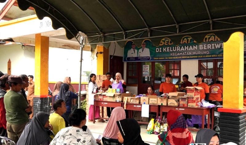 Pemkab Mura melalui Dinas Ketahanan Pangan menggelar Gerakan Pangan Murah di halaman Kantor Kelurahan Beriwit, Kecamatan Murung, Senin (8/6/2026).