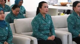 TP PKK Mura mengikuti kegiatan Zoom Meeting Edukasi Keuangan bagi Perempuan dalam rangka Bulan Literasi Keuangan (BLK) 2026 yang diikuti TP-PKK dari seluruh Indonesia, Selasa (9/6/2026).