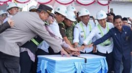 Foto Pemerintah Kabupaten Barito Utara secara resmi memulai proyek penataan kawasan kumuh yang berlokasi di RT 04, RT 05, dan RT 06 Kelurahan Lanjas