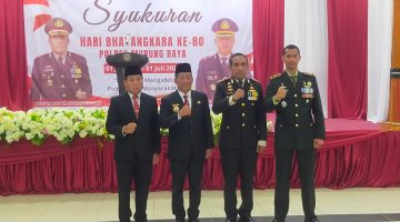 Bupati Murung Raya Heriyus bersama Forkopimda setempat dalam HUT Bhayangkara