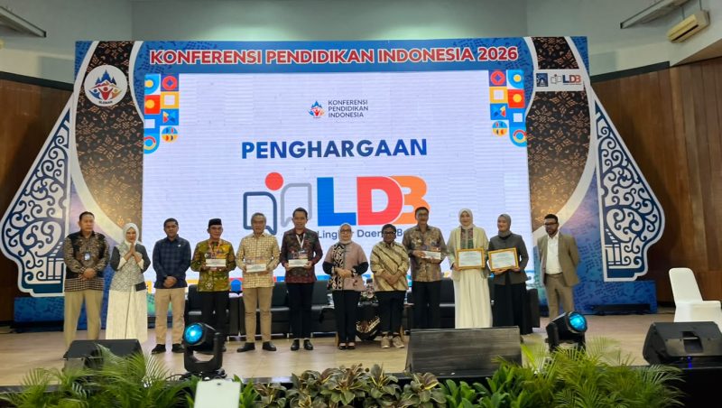 Wakil Bupati Murung Raya Rahmanto Muhidin, S.H., M.H ketika menjadi narasumber Konferensi Pendidikan Indonesia di Kampus Universitas Negeri Yogyakarta, Kamis (2/7/2026). 
