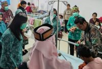 Foto Wakil Bupati Barito Utara sekaligus Ketua Pelaksana Tim Percepatan Penurunan Stunting (TPPS) Kabupaten Barito Utara, Felix Soenadi Y. Tingan, dengan melakukan kunjungan langsung ke RSUD