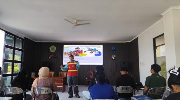 Foto kegiatan “SMM Mengajar Dosen Industri”