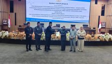 Foto Rapat Paripurna II Masa Sidang II di Gedung DPRD Kabupaten Barito Utara