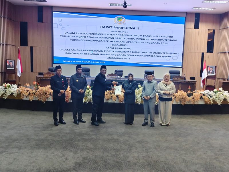 Foto Rapat Paripurna II Masa Sidang II di Gedung DPRD Kabupaten Barito Utara