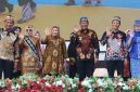 Foto Ketua Dewan Perwakilan Rakyat Daerah (DPRD) Kabupaten Barito Utara, Hj. Mery Rukaini menghadiri sekaligus menyatakan dukungan penuh pada peringatan Hari Anak Nasional (HAN)