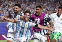 Selebrasi para pemain Timnas Argentina setelah menciptakan gol ke gawang Swiss di babak perempat final Piala Dunia 2026 (dok. FIFA)