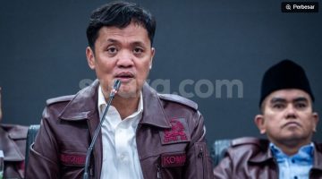 Ketua Komisi III DPR Habiburokhman memberikan keterangan saat konferensi pers di Kejaksaan Agung, Jakarta, Sabtu (11/7/2026). (ANTARA FOTO/Bayu Pratama) 
