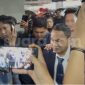 Pengacara Hotman Paris Hutapea menyambangi Kejaksaan Agung, pada Jumat (17/7/2026). (Suara.com/Faqih) 