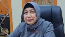Foto Ketua DPRD Kabupaten Barito Utara, Hj. Mery Rukaini