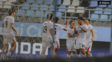 Selebrasi Pemain-pemain Timnas Indonesia usai Shayne Pattynama cetak gol ke gawang Timor Leste dalam lanjutan Grup A Piala AFF 2026 (dok. PSSI) 