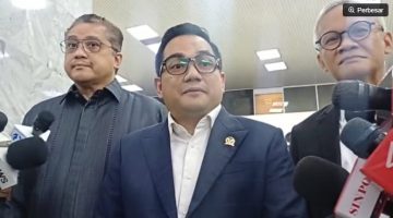Ketua Komisi II DPR RI, Rifqinizamy Karsayuda di Kompleks Parlemen, Jakarta, Senin (19/1/2026). (Suara.com/Bagaskara Isdiansyah)