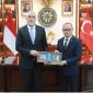 Menteri Pelindungan Pekerja Migran Indonesia (P2MI), Mukhtarudin, menerima kunjungan kehormatan Menteri Tenaga Kerja dan Jaminan Sosial Republik Turki, H.E. Mr. Vedat IŞIKHAN, di Kantor Kementerian P2MI, Jakarta, Jumat 24 Juli 2026. (Dok: Kementerian P2MI) 