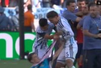 Insiden terjadi sesaat setelah peluit panjang dibunyikan, menyusul kemenangan Spanyol 1-0 lewat gol Ferran Torres di babak extra time.