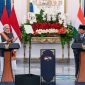 Presiden Prabowo Subianto (kanan) bersama Perdana Menteri India Narendra Modi (kiri) memberi keterangan pers saat kunjungan kenegaraan di Istana Merdeka, Jakarta, Selasa (7/7/2026). [ANTARA FOTO/Galih Pradipta/bay/YU] 