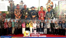 Foto Pimpinan dan Anggota DPRD Kabupaten Barito Utara menghadiri Rapat Koordinasi Wilayah (Rakorwil)
