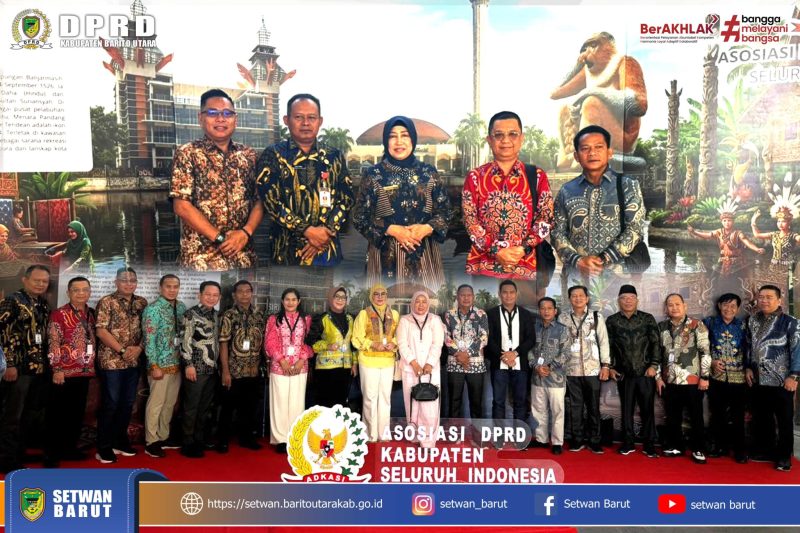 Foto Pimpinan dan Anggota DPRD Kabupaten Barito Utara menghadiri Rapat Koordinasi Wilayah (Rakorwil)