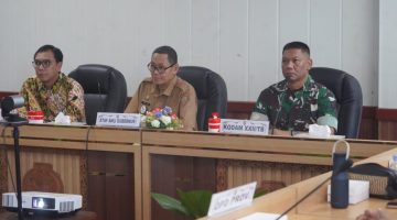Staf Ahli Gubernur Kalimantan Tengah Bidang Ekonomi, Keuangan, dan Pembangunan, Yuas Elko, mengikuti Rapat Koordinasi Pengendalian Inflasi Tahun 2026 secara virtual dari Kantor Gubernur Kalimantan Tengah sebagai upaya memperkuat strategi pengendalian inflasi dan menjaga stabilitas harga pangan di daerah. Selasa (4/8/26).