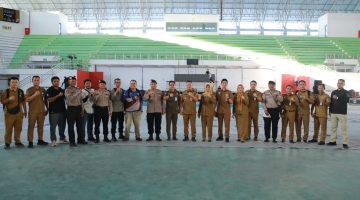Kepala Dinas PMD Provinsi Kalimantan Tengah bersama tim lintas instansi melakukan Risk Assessment di GOR Indoor Palangka Raya sebagai bagian dari persiapan Rakor Penyelenggaraan Pemerintahan Desa dan Kelurahan se-Kalimantan Tengah Tahun 2026.