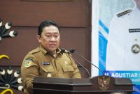 Wakil Gubernur Kalimantan Tengah Edy Pratowo memimpin Rapat Koordinasi Tim Evaluasi dan Pengawasan Realisasi Anggaran (TEPRA) Provinsi Kalimantan Tengah di Aula Eka Hapakat, Kantor Gubernur Kalteng, sebagai upaya mempercepat realisasi anggaran dan meningkatkan kualitas pembangunan daerah. Selasa (4/8/26)