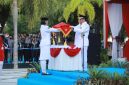 Wakil Gubernur Kalimantan Tengah H. Edy Pratowo memimpin upacara penurunan Sang Merah Putih dalam rangka HUT ke-81 Kemerdekaan Republik Indonesia tingkat Provinsi Kalimantan Tengah di halaman Kantor Gubernur Kalteng, Palangka Raya, Senin (17/8/26) sore.