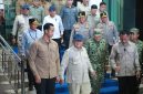 Gubernur Kalimantan Tengah Agustiar Sabran bersama jajaran Forkopimda Kalteng menyambut kedatangan Presiden Republik Indonesia Prabowo Subianto di Palangka Raya dalam rangka kunjungan kerja untuk memantau penanganan kebakaran hutan dan lahan (karhutla) di Kalimantan, Sabtu (22/8/26).