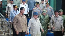 Gubernur Kalimantan Tengah Agustiar Sabran bersama jajaran Forkopimda Kalteng menyambut kedatangan Presiden Republik Indonesia Prabowo Subianto di Palangka Raya dalam rangka kunjungan kerja untuk memantau penanganan kebakaran hutan dan lahan (karhutla) di Kalimantan, Sabtu (22/8/26).