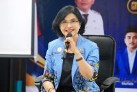 Sekretaris Daerah Provinsi Kalimantan Tengah Linae Victoria Aden menyampaikan paparan dalam kegiatan Pelatihan Kader Lanjut (PKL) dan Pelatihan Instruktur Wilayah (PIW) PKC PMII Kalimantan Tengah Tahun 2026 di Aula Kantor BKKBN Provinsi Kalimantan Tengah, Palangka Raya, Jumat (28/8/26).