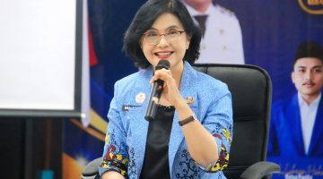 Sekretaris Daerah Provinsi Kalimantan Tengah Linae Victoria Aden menyampaikan paparan dalam kegiatan Pelatihan Kader Lanjut (PKL) dan Pelatihan Instruktur Wilayah (PIW) PKC PMII Kalimantan Tengah Tahun 2026 di Aula Kantor BKKBN Provinsi Kalimantan Tengah, Palangka Raya, Jumat (28/8/26).