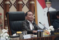 Gubernur Kalimantan Tengah Agustiar Sabran saat memimpin Rapat Koordinasi Penanganan Karhutla di Aula Jayang Tingang, Kantor Gubernur Kalimantan Tengah, Sabtu (29/8/26).