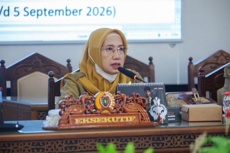 Asisten Administrasi Umum Setda Provinsi Kalimantan Tengah Sunarti menghadiri rapat Bamus DPRD Provinsi Kalimantan Tengah bersama Tim Pemerintah Provinsi Kalimantan Tengah di Ruang Rapat Gabungan DPRD Kalteng, Senin (31/8/26).
