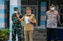 Gubernur Kalimantan Tengah H. Agustiar Sabran menyampaikan sambutan saat Apel Gelar Pasukan Penguatan Penanganan Karhutla di Halaman Istana Isen Mulang, Palangka Raya, Senin (31/8/26).