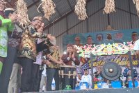 Bupati Mura Heriyus SE saat membuka FBTT Selasa sore (4/08/2026). (Foto : 1tulah.com)