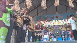 Bupati Mura Heriyus SE saat membuka FBTT Selasa sore (4/08/2026). (Foto : 1tulah.com)
