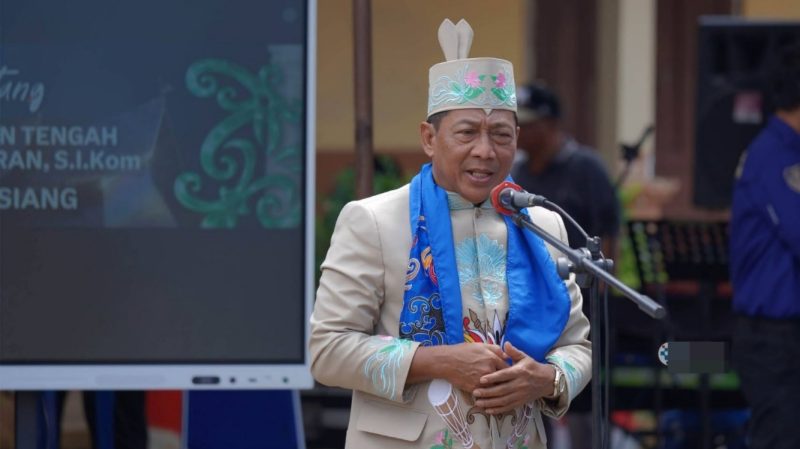 Bupati Mura Heriyus SE