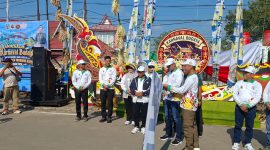 Pelepsan peserta Karnaval Budaya Kabupaten Murung Raya Tahun 2026 yang digelar untuk memeriahkan Hari Jadi Ke-24 Kabupaten Murung Raya, Senin (3/8/2026).