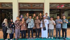 Foto Wakil Bupati Barito Utara, Felix Soenadi Y. Tingan, memimpin langsung rombongan Pemerintah Kabupaten Barito Utara dalam kegiatan kaji tiru yang dilaksanakan di Kabupaten Bantul