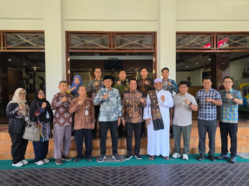 Foto Wakil Bupati Barito Utara, Felix Soenadi Y. Tingan, memimpin langsung rombongan Pemerintah Kabupaten Barito Utara dalam kegiatan kaji tiru yang dilaksanakan di Kabupaten Bantul