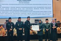 Foto Dewan Perwakilan Rakyat Daerah (DPRD) Kabupaten Barito Utara menggelar Rapat Paripurna Masa Sidang III yang dipimpin Ketua DPRD Barito Utara, Ir. Hj. Mery Rukaini, M.IP.