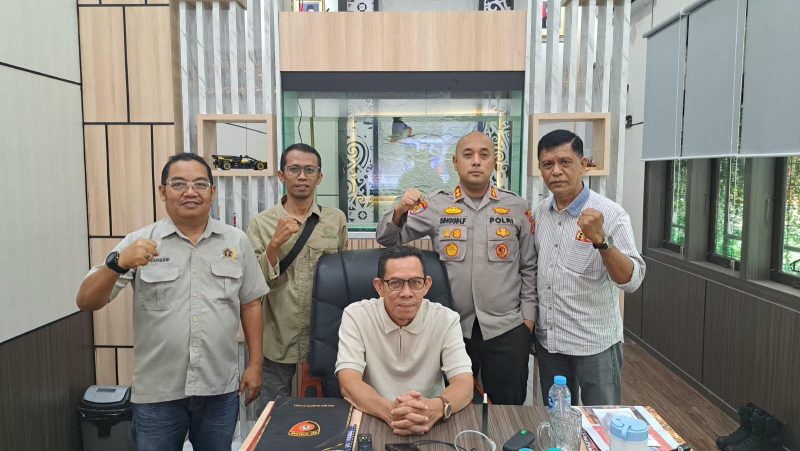 Foto Jajaran pengurus Persatuan Wartawan Indonesia (PWI) Kabupaten Barito Utara melaksanakan audiensi dengan Kapolres Barito Utara AKBP Singgih Fabianto