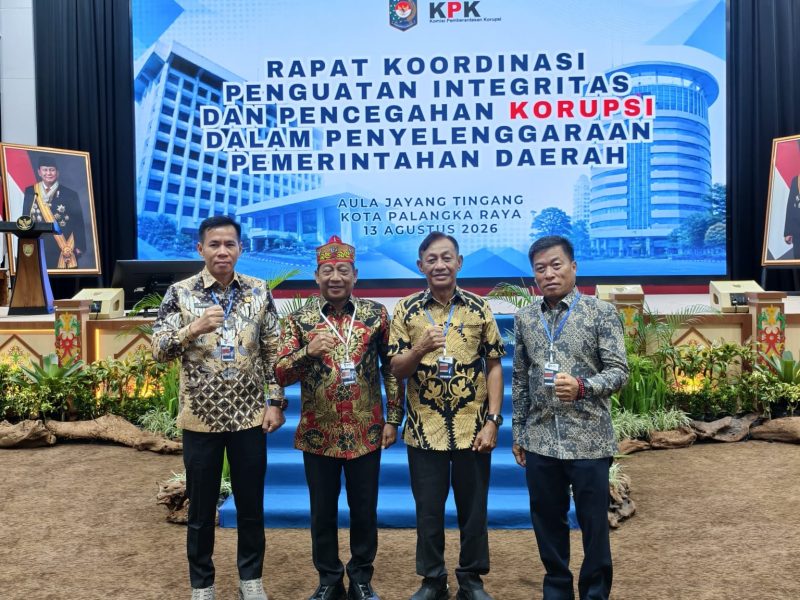 Bupati Mura Heriyus bersama DPRD  dalam Rapat Koordinasi Gubernur, Bupati dan Wali Kota se-Kalimantan Tengah bersama KPK RI, Kamis (13/8/2026).
