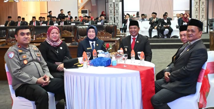 Ketua DPRD Kabupaten Barito Utara, Ir. Hj. Mery Rukaini, M.I.P 