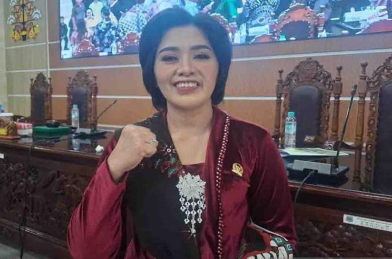 Ketua Komisi III DPRD Kabupaten Kapuas, Yunaningsih